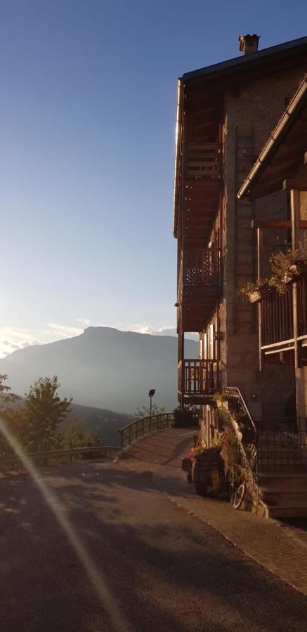 Agritur Masi Brenta Bed & Breakfast Rovereto  Bagian luar foto